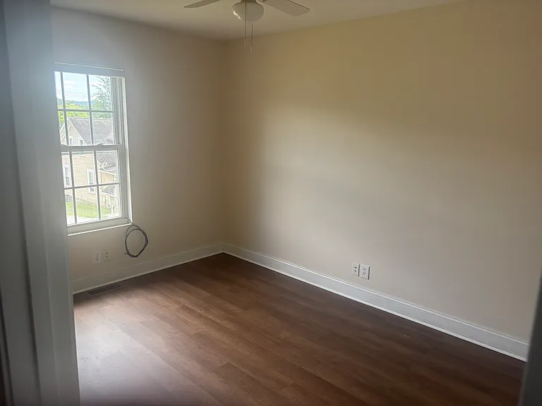 106 Marney Ct — Photo 4