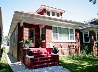 2446 W Byron St, Chicago, IL 60618