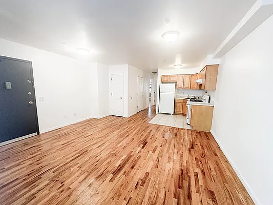 Rented by Ulas Real Estates Inc | media 2