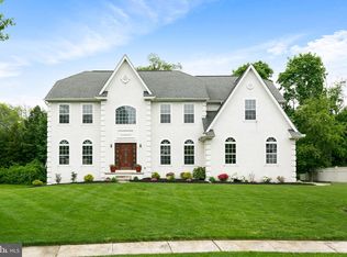 9 Glenview Ct, Berlin, NJ 08009