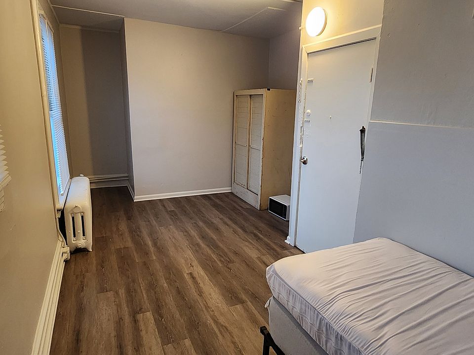 1st image of 100 Essex St APT 8