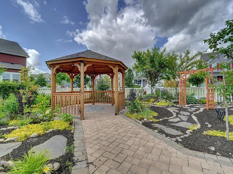 800 Corcormant Ln — Photo 34