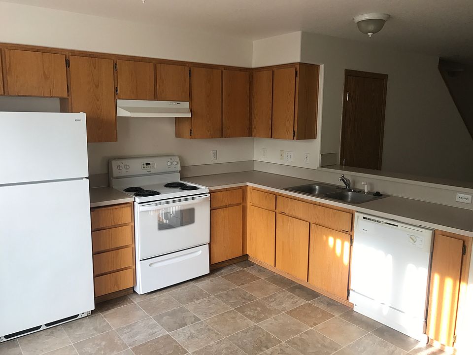 2nd image of 6303 SE Woodstock Blvd Unit 3