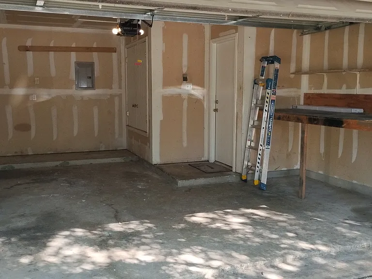 work bench in garage_05282026