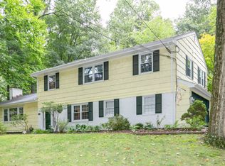 15 Surrey Ln, Ossining, NY 10562