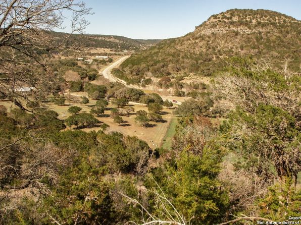 195 Canyon Rd, Vanderpool, TX 78885
