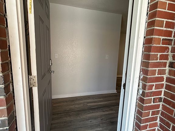 3rd image of 1141 27th St