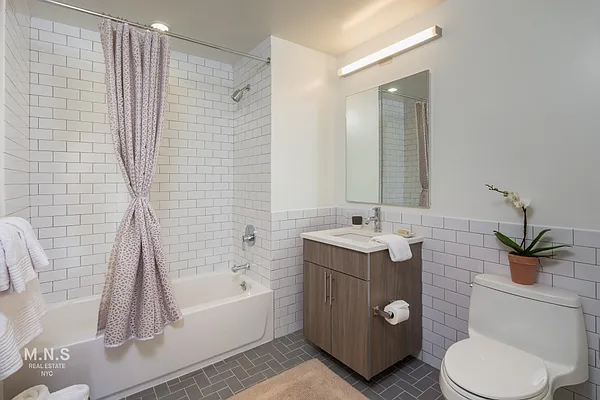 Rented by MNS | media 23