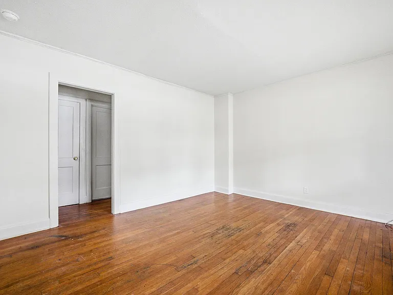 212 1/2 S Armistead Ave #A — Photo 2