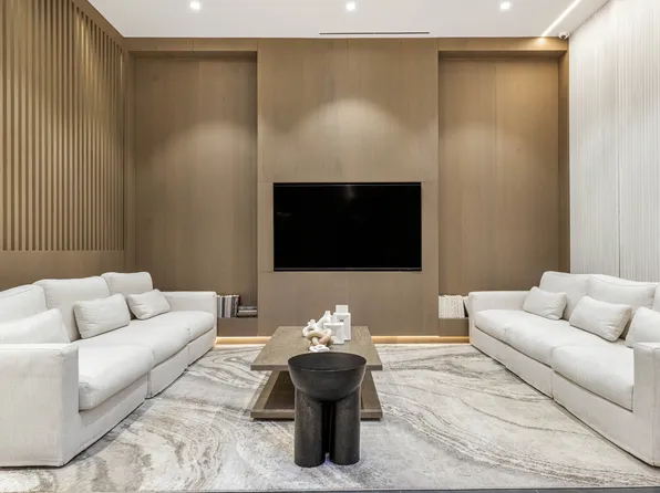 99 Fleet Place image 25 of 38