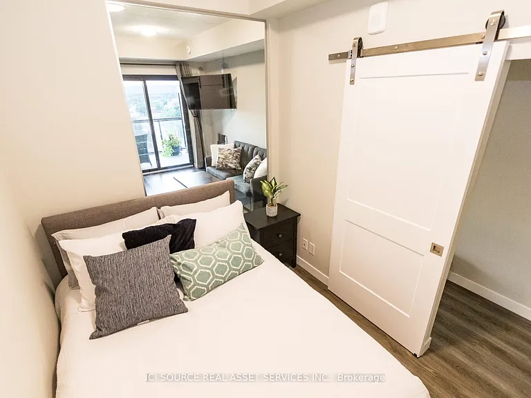 15 Queen St S #1105 — Photo 14
