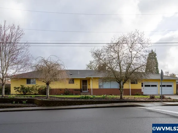 883 Jackson St E, Monmouth, OR 97361