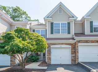 265 Ridge Dr, Pompton Lakes, NJ 07442