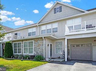 906 Crestview Ln #906, Stewartstown, PA 17363