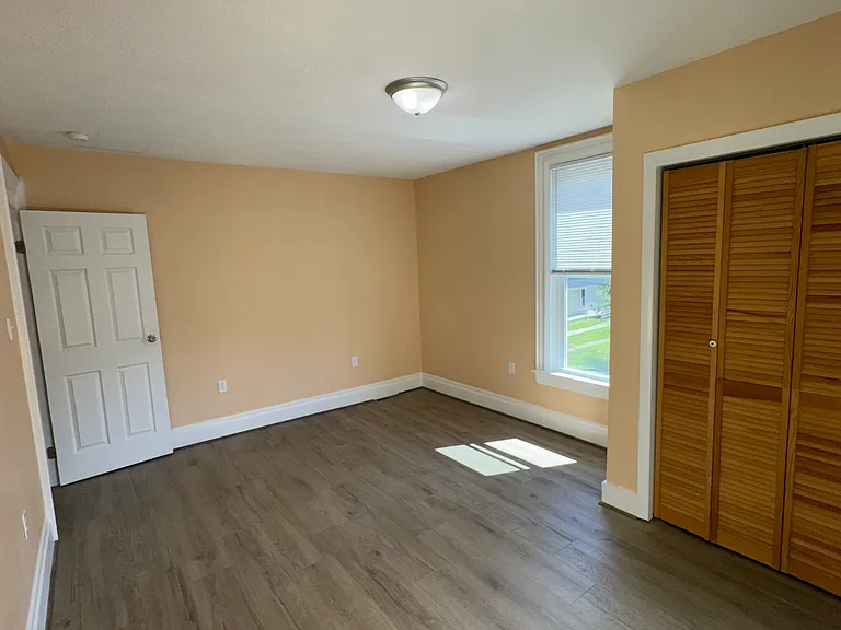 513 Spruce St — Photo 14