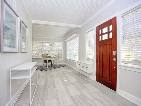 2nd image of 208 W 17th St