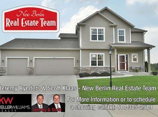 2407 Riverton Dr, City of waukesha, WI 53189