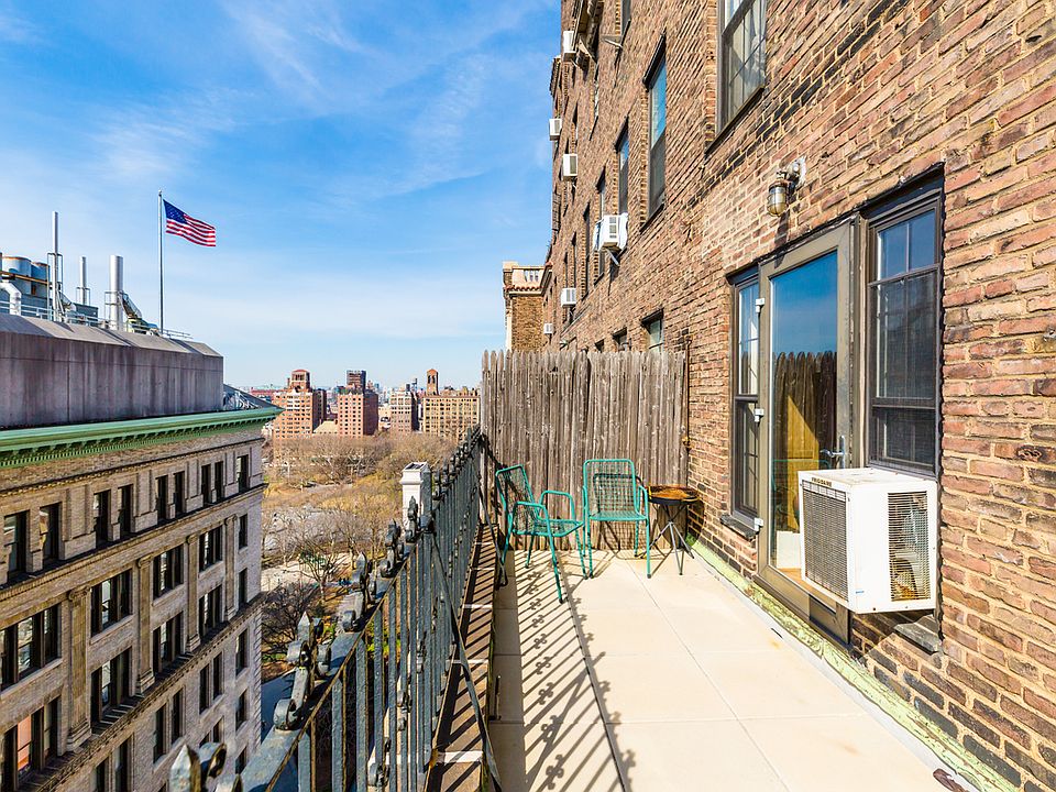 1st image of 1 University Pl APT 17d