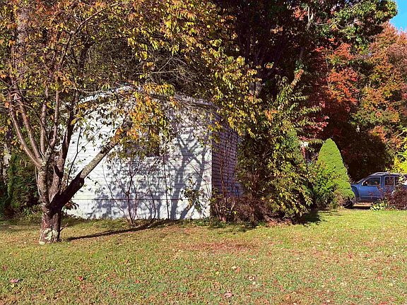 4th image of 2 Checkerberry Court