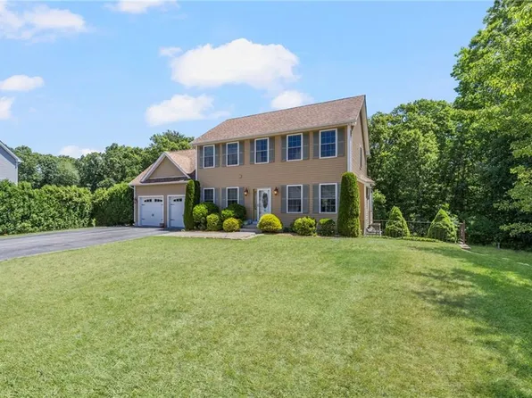 78 Ginger Trl, Coventry, RI 02816