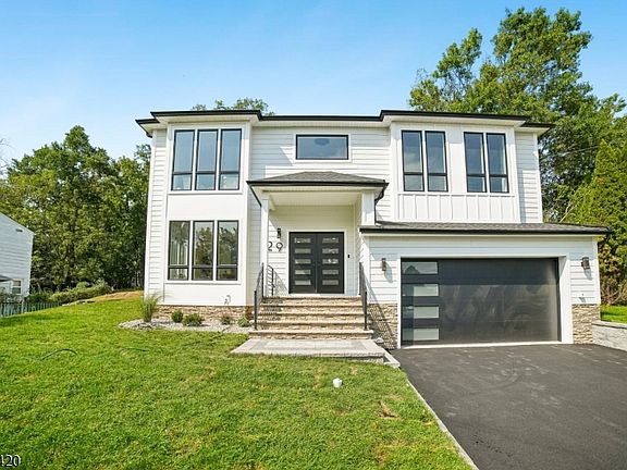 3rd image of 29 Spier Dr