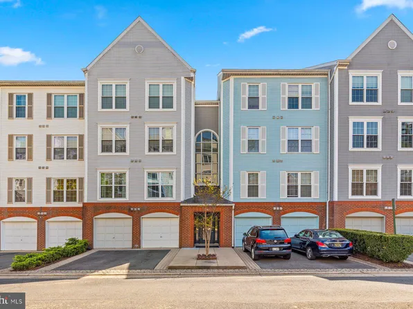 255 S Pickett St APT 102, Alexandria, VA 22304
