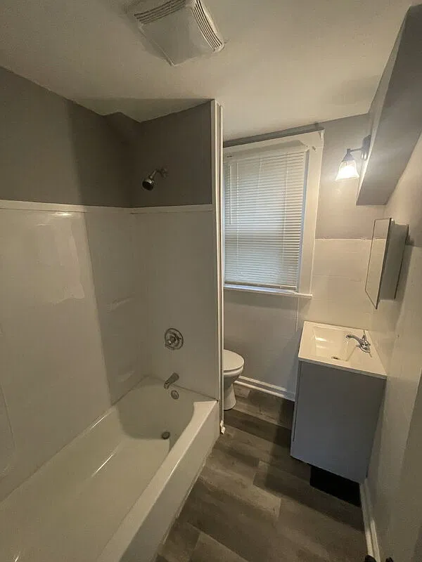 2 bed, 1.0 bath, $1,475 — Photo 3