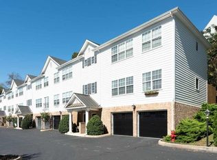 369 Quarry Rd, Charlottesville, VA 22902