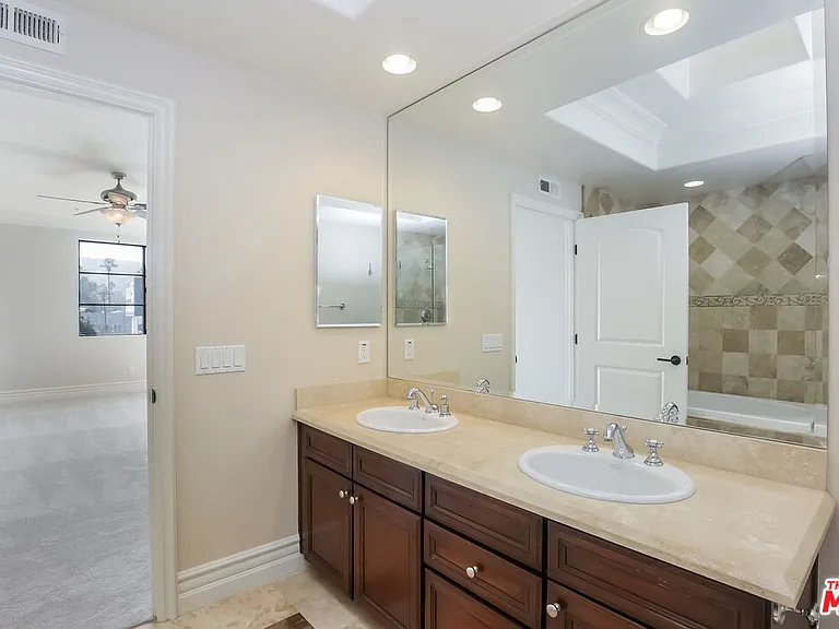12026 Hoffman St #402 — Photo 25