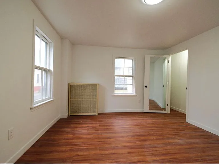 56-56A Pleasant St #2 — Photo 7