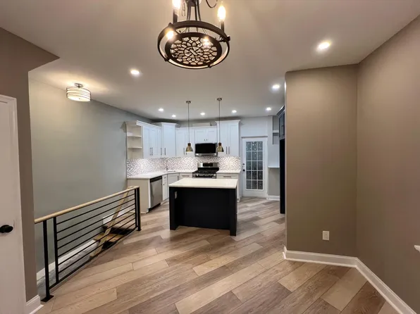 528 Arthur St, Philadelphia, PA 19111