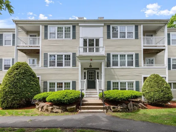 700 Brookside Dr, Andover, MA