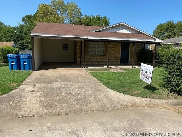 103 E Crisler Ave — Photo 1