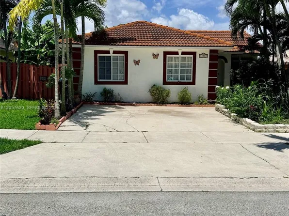 18300 SW 143rd Ct, Miami, FL 33177