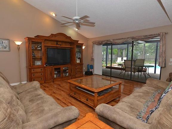 4th image of 218 Lochberry Pl