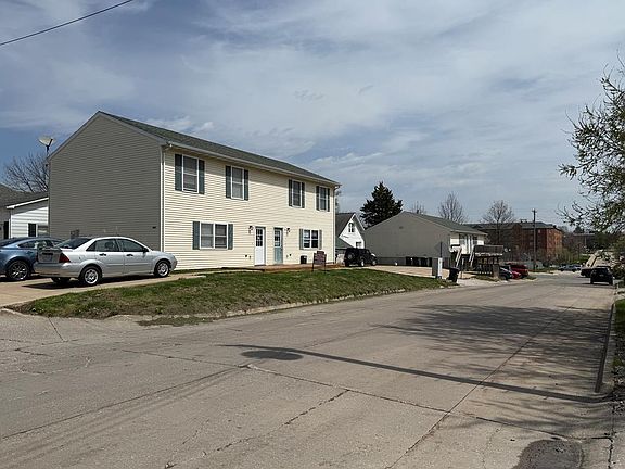 3rd image of 1008 S 1st St