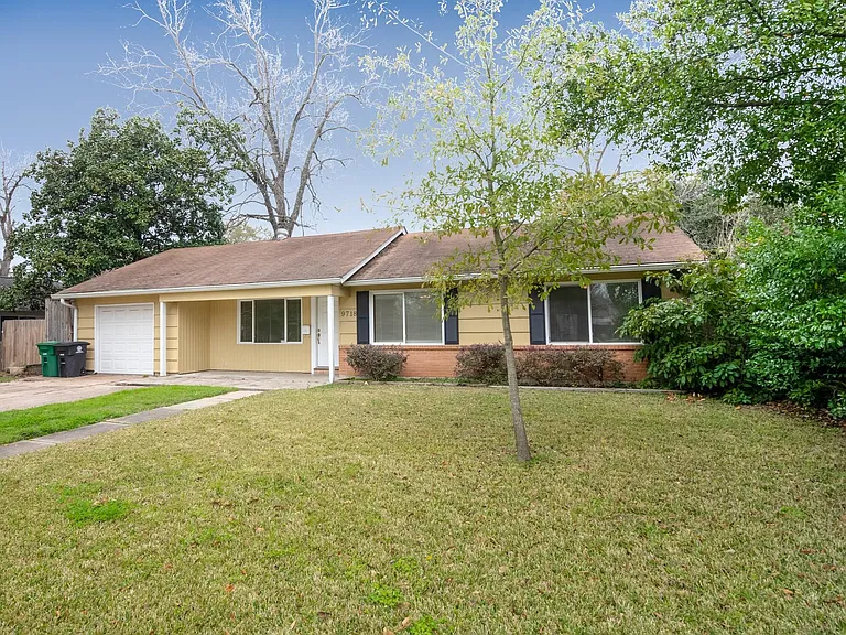 9718 Pine Lake Dr — Photo 28