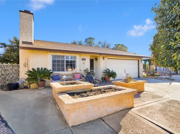 15837 Sandalwood Ln, Victorville, CA 92395