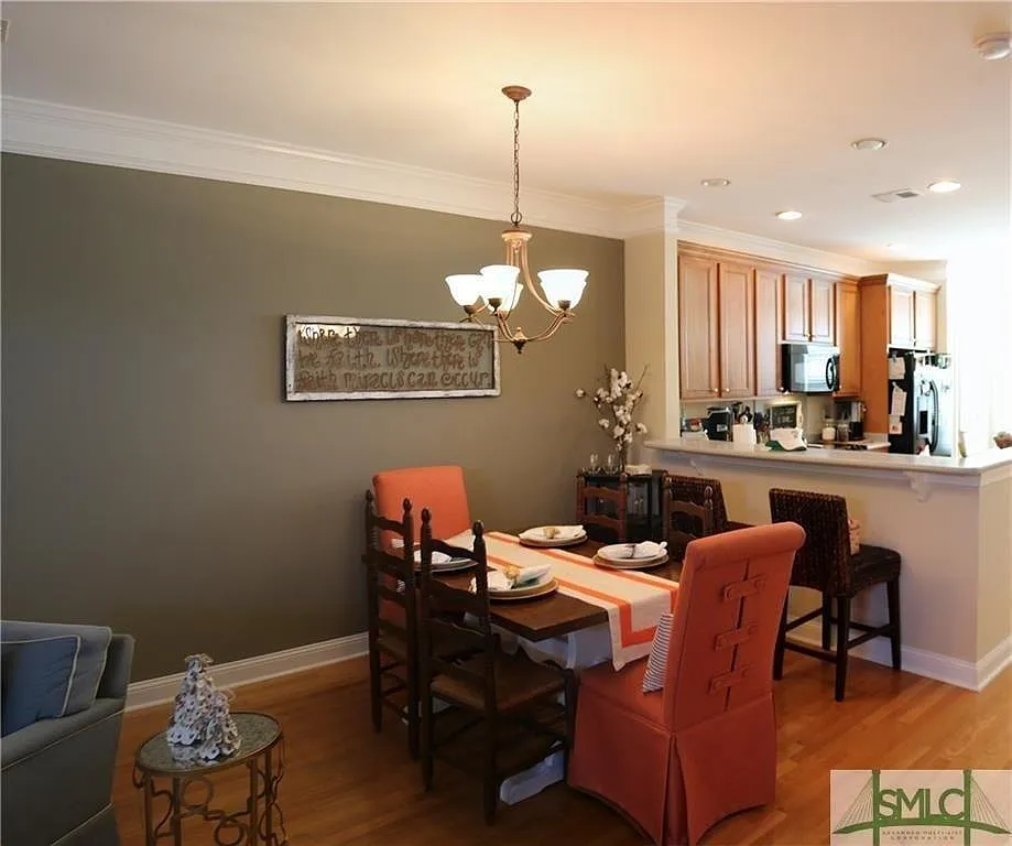 2 bed, 2.5 bath, 1516 sqft, $1,995 — Photo 2