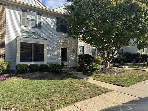 4 Woodward Ln Photo 1