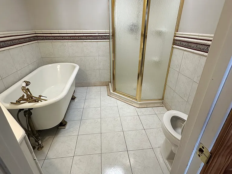 1208 Hull St #2 — Photo 10