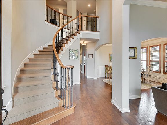 4th image of 1512 Milagro Dr