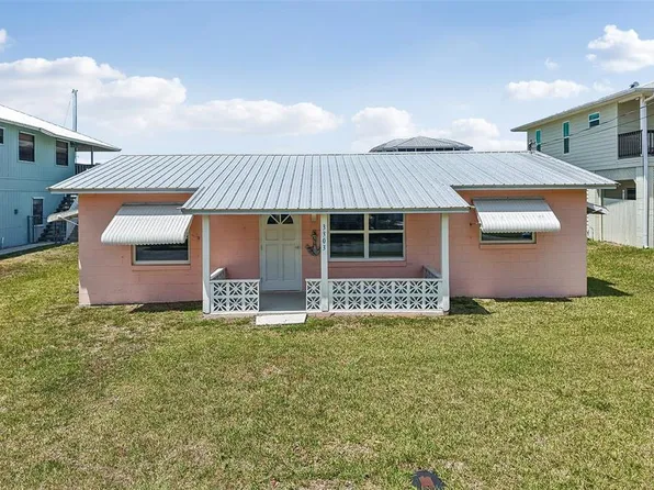 3303 Minnow Creek Dr, Hernando Beach, FL 34607