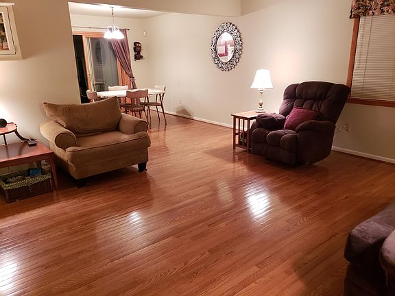 3rd image of 2054 Sumac Dr