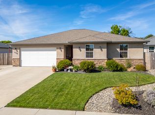 1376 Fitz Pl, Redding, CA 96003