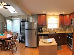 5 Woodbury Rd, Billerica, MA 01821