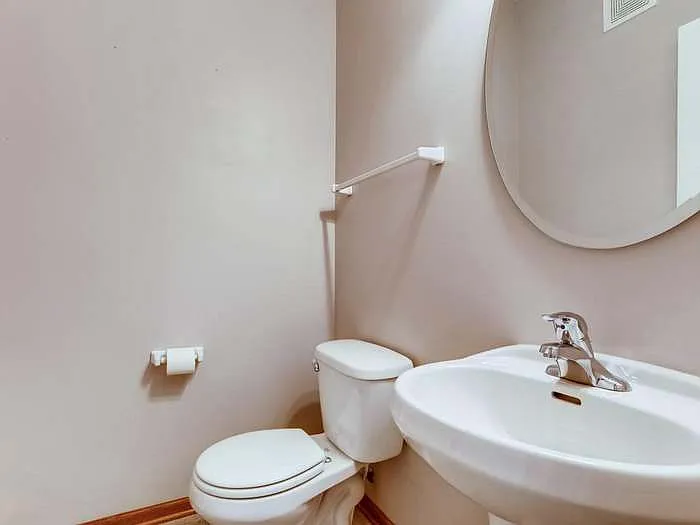3 bed, 1468 sqft, $2,400 — Photo 4