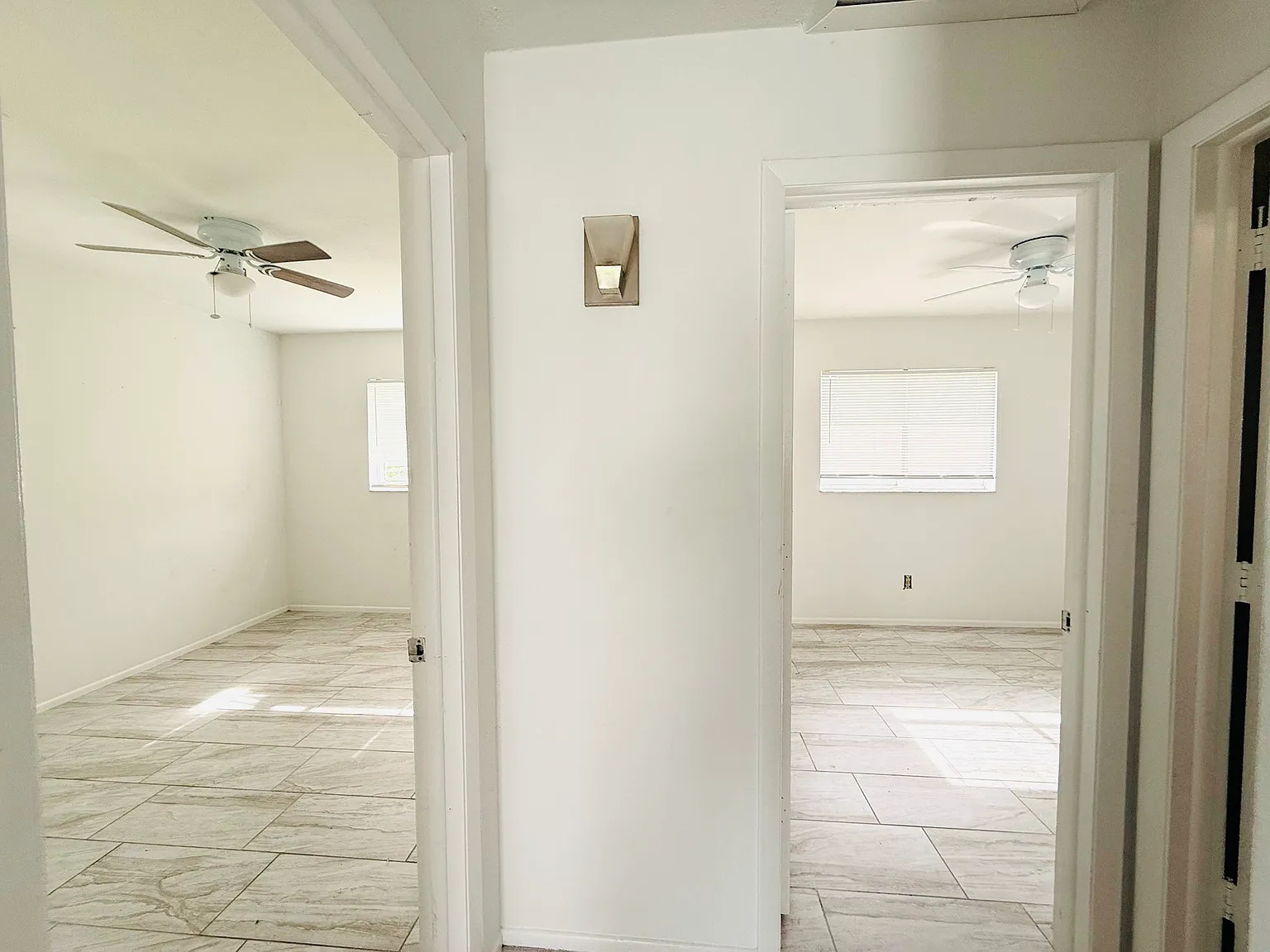 13923-13925 First St - Duplex — Photo 4