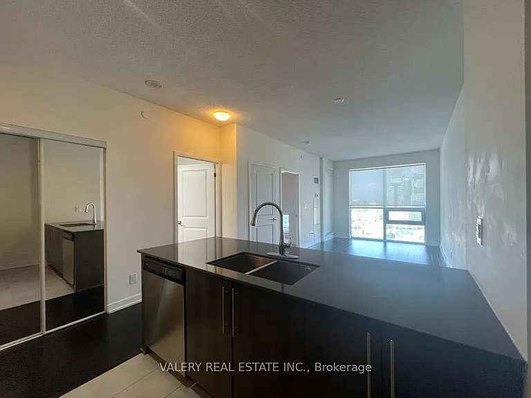510 Curran Pl #2008 — Photo 4