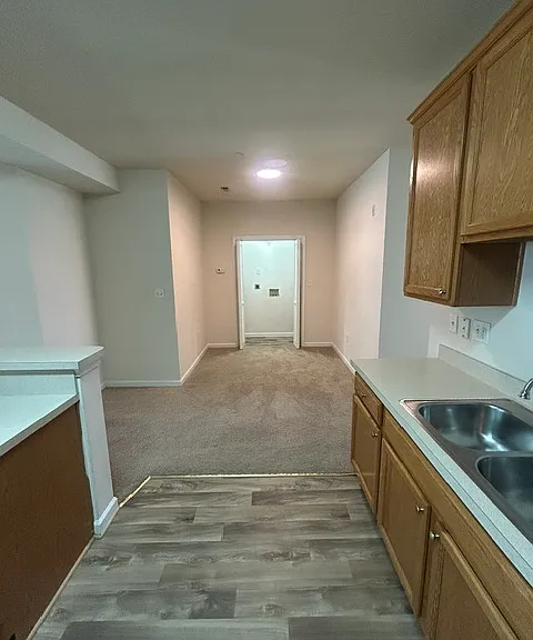 806 W Washington St #111 — Photo 10